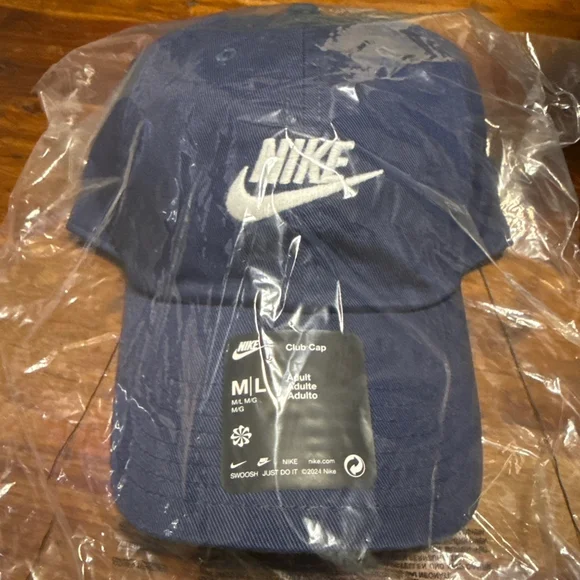 Men's Nike Blue Club Cap One Size - Picture 1 of 5